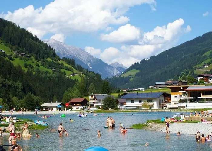 ゲストハウス Haus Paznaun *